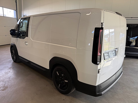 Kia PV5 11 of 17