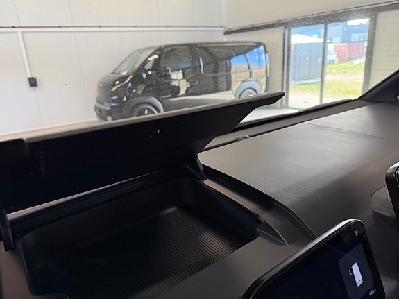 Kia PV5 16 of 17