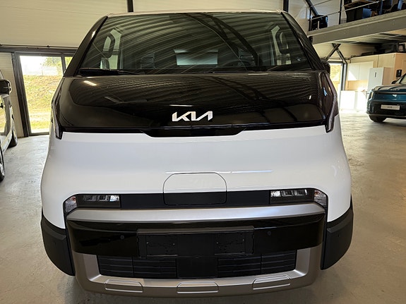 Kia PV5 2 of 17