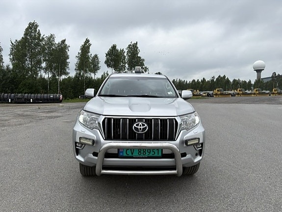 Toyota Land Cruiser 4 of 5