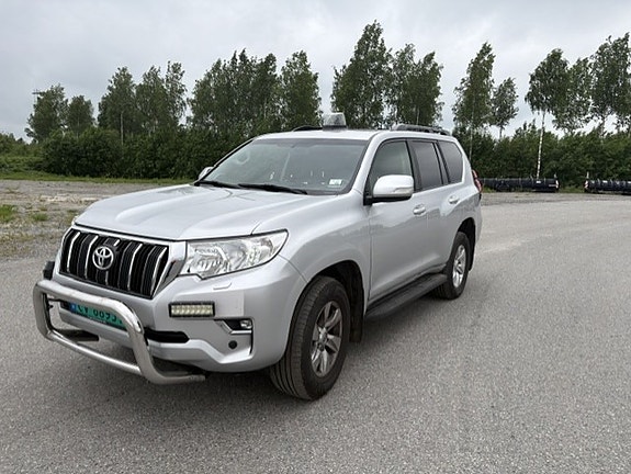 Toyota Land Cruiser 2 of 5