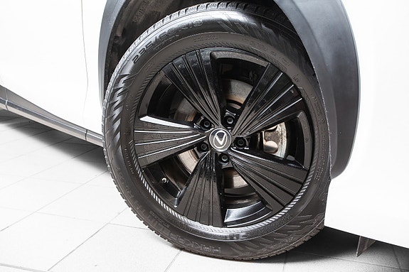 Lexus RZ450e 18 of 20