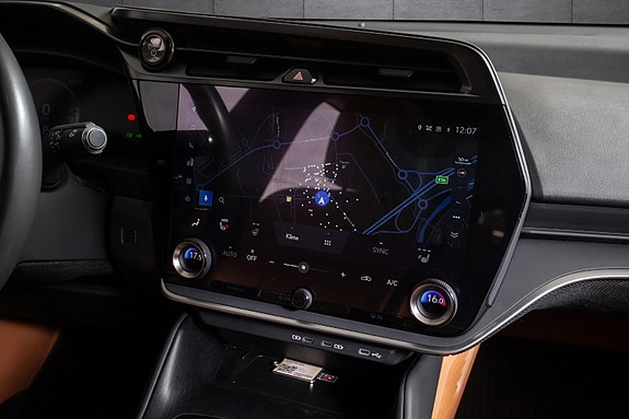 Lexus RZ450e 13 of 20
