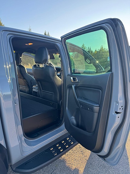 Ford Ranger Raptor 8 of 24