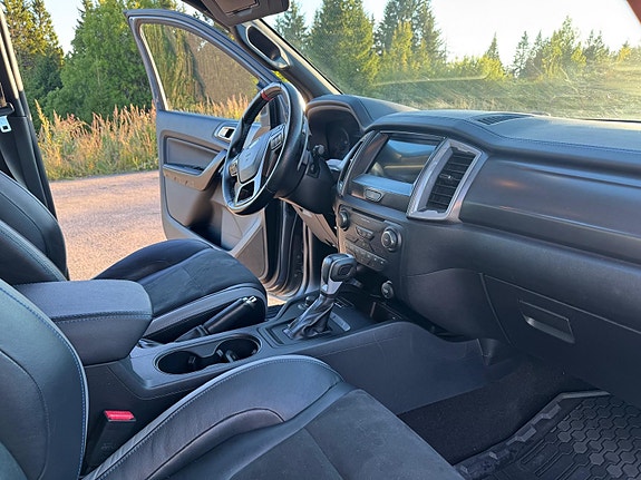 Ford Ranger Raptor 18 of 24