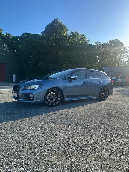 Subaru Levorg 2 of 5