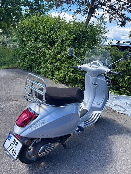 Vespa Primavera 50 4 of 10