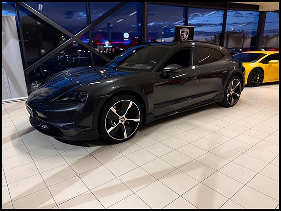 Porsche Taycan Cross Turismo