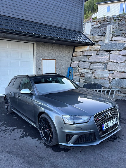 Audi RS4 5 of 5