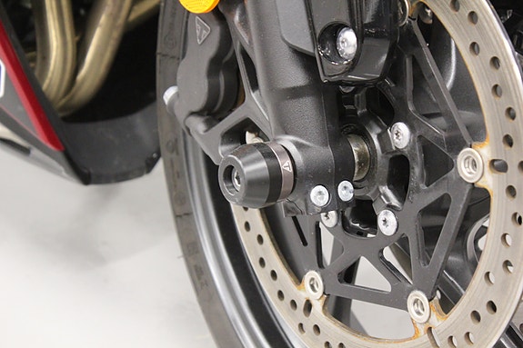 Triumph Daytona 660 10 of 15