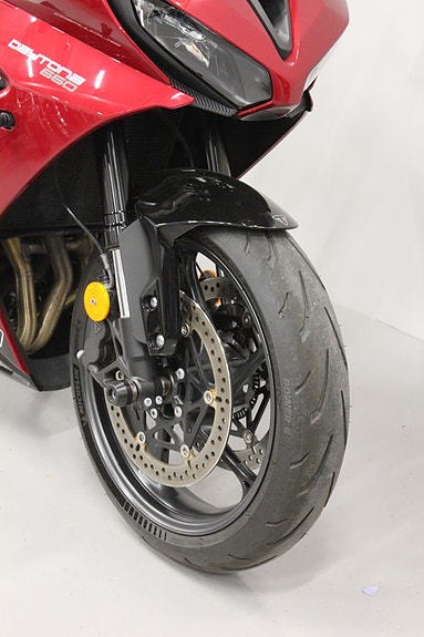 Triumph Daytona 660 3 of 15
