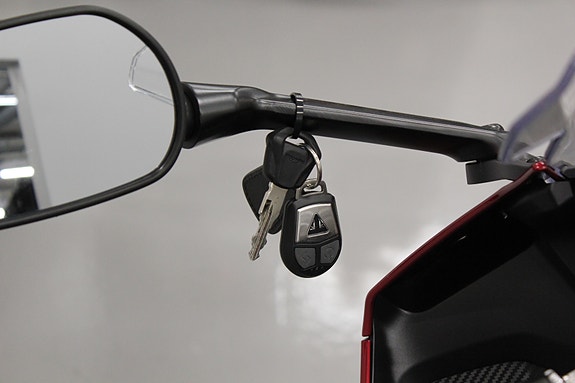 Triumph Daytona 660 14 of 15