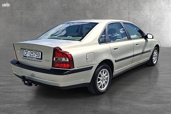 Volvo S80 3 of 5