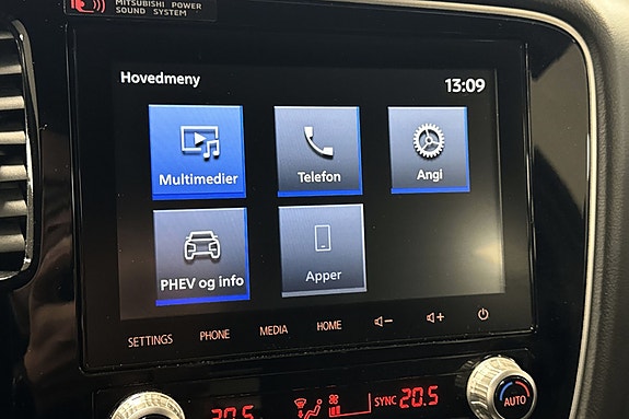 Full integrasjon av telefon og multimedia.