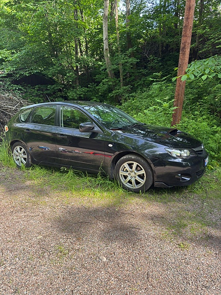 Subaru Impreza 2 of 5