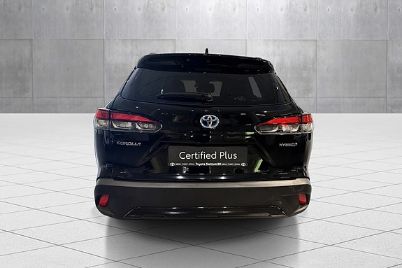 Toyota Corolla Cross 4 of 5
