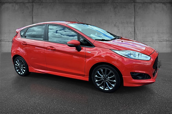 Ford Fiesta 2 of 5