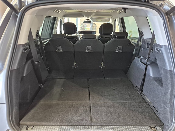 Citroen Grand C4 Picasso 30 of 30