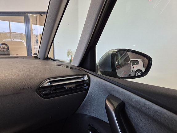 Citroen Grand C4 Picasso 18 of 30