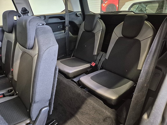 Citroen Grand C4 Picasso 25 of 30