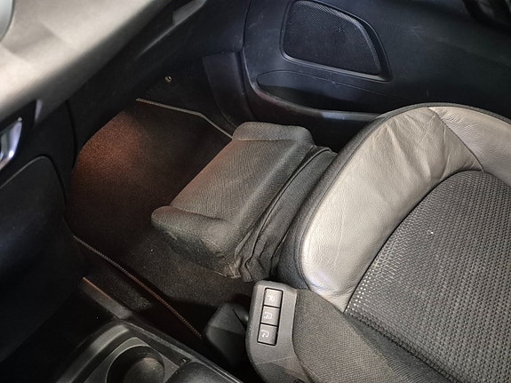 Citroen Grand C4 Picasso 21 of 30