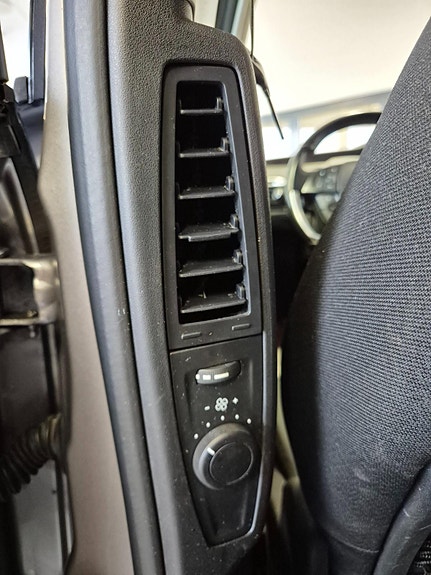 Citroen Grand C4 Picasso 27 of 30