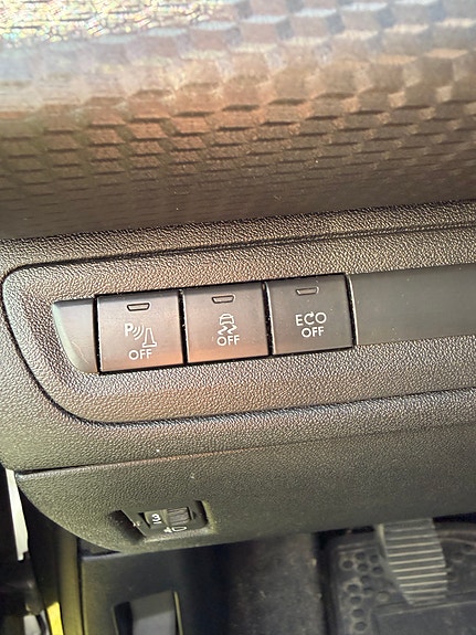 Peugeot 2008 29 of 30