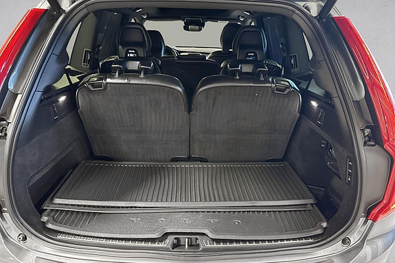 Volvo XC90 20 of 28