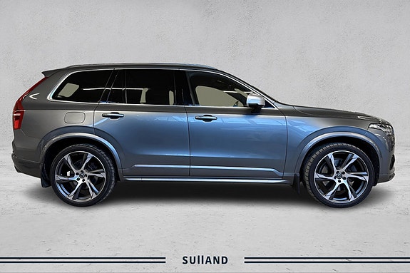 Volvo XC90 6 of 28