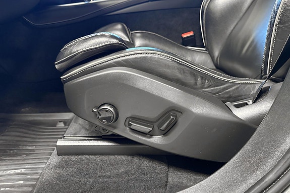 Volvo XC90 22 of 28