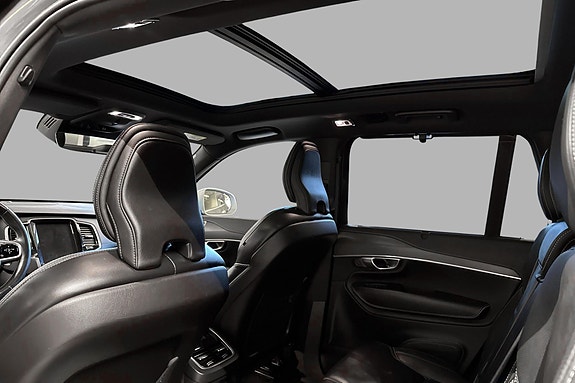 Volvo XC90 21 of 28