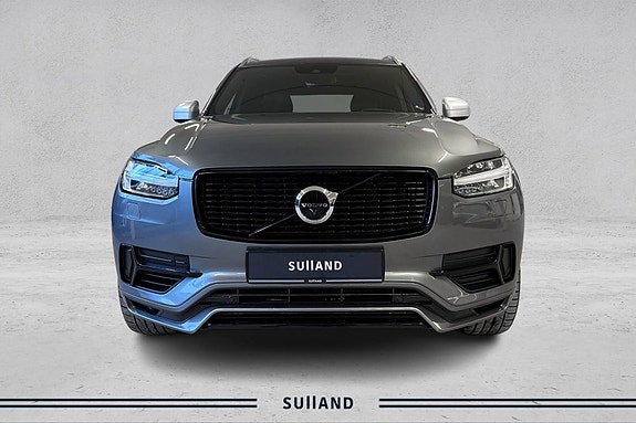 Volvo XC90 8 of 28