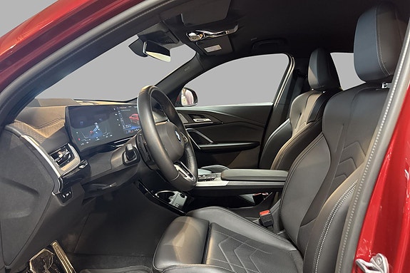 BMW iX2 6 of 17
