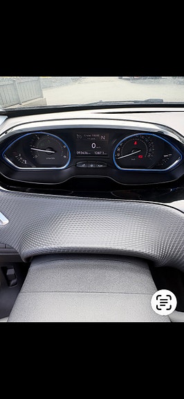 Peugeot 2008 15 of 19