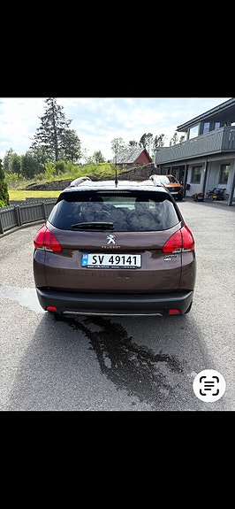 Peugeot 2008 2 of 5