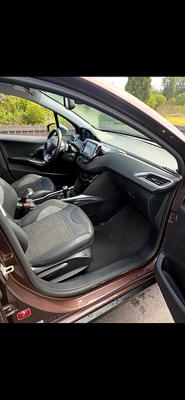 Peugeot 2008 7 of 19