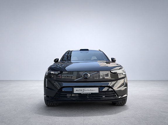 Volvo EX90 2 of 5