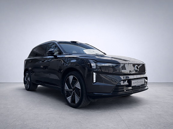 Volvo EX90 3 of 5