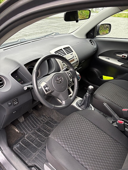 Toyota Urban Cruiser 4 of 11