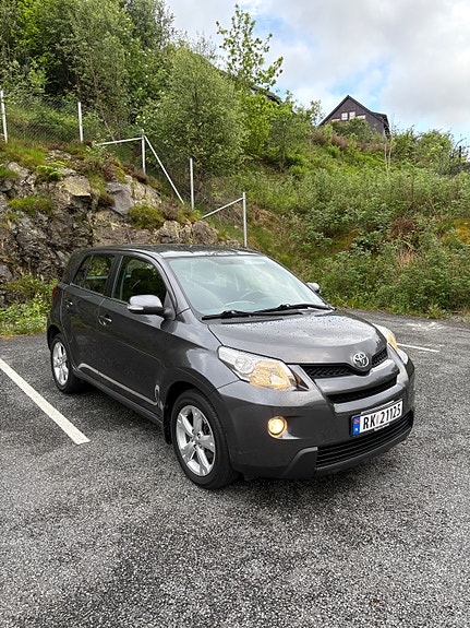 Toyota Urban Cruiser 2 of 11