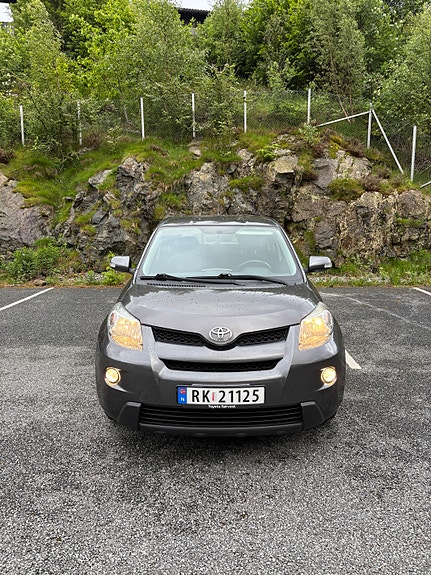 Toyota Urban Cruiser 3 of 11