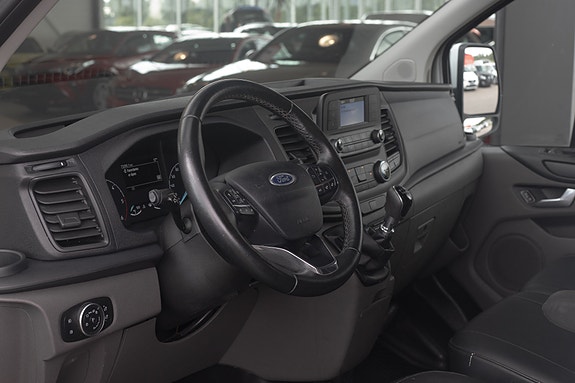 Ford Transit Custom 14 of 30