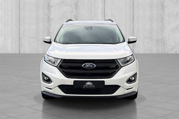 Ford Edge 2 of 5