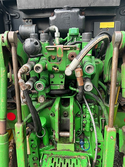 John Deere 6220 2003, kr 265 000,-