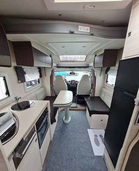 Challenger Challenger 357 Mageo 3 of 9