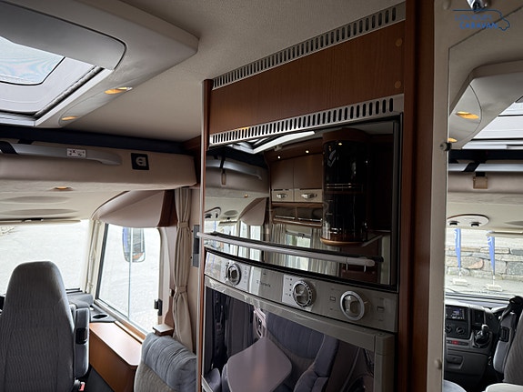 Hymer HYMERMOBIL B 594 27 of 30