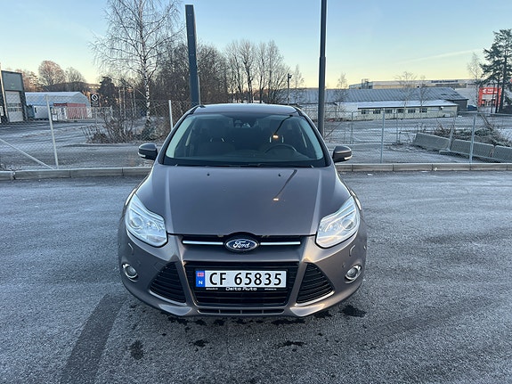 Ford Focus 2 of 5