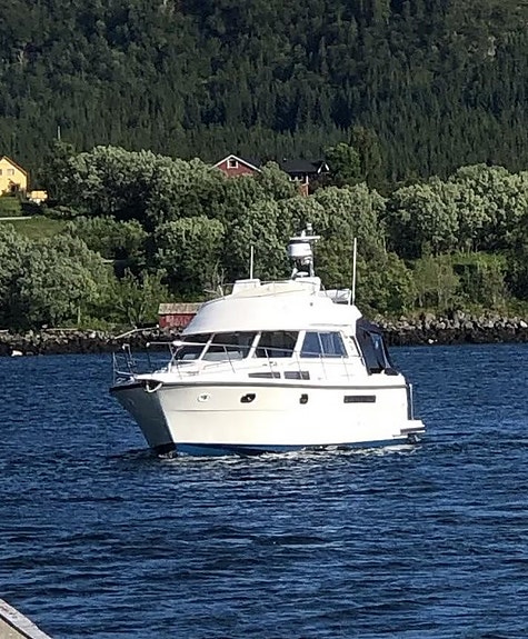 Nimbus 4004 Godt utstyrt, velholdt og romslig, relativt nye motorer! 2 of 5
