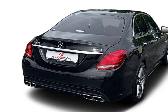 Mercedes-Benz C63 15 of 30