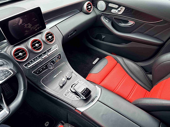 Mercedes-Benz C63 26 of 30